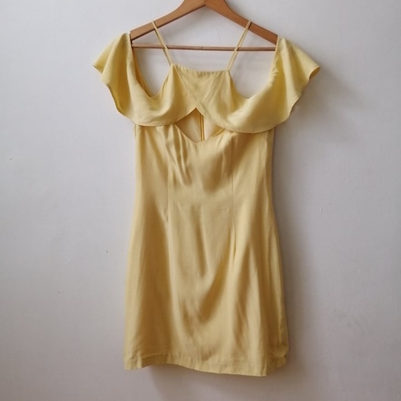 BB Dakota Kaless Yellow Off-the-Shoulder Dress - Picture 2 of 4